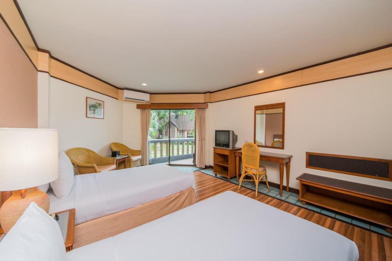 Botany Beach Resort Pattaya Na Chom Thian Eksteriør billede
