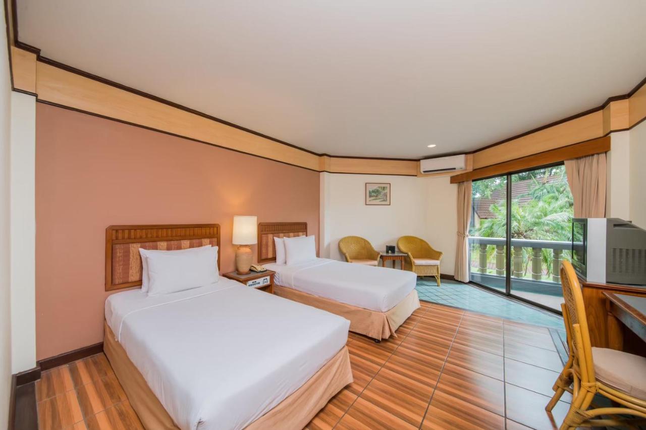 Botany Beach Resort Pattaya Na Chom Thian Eksteriør billede