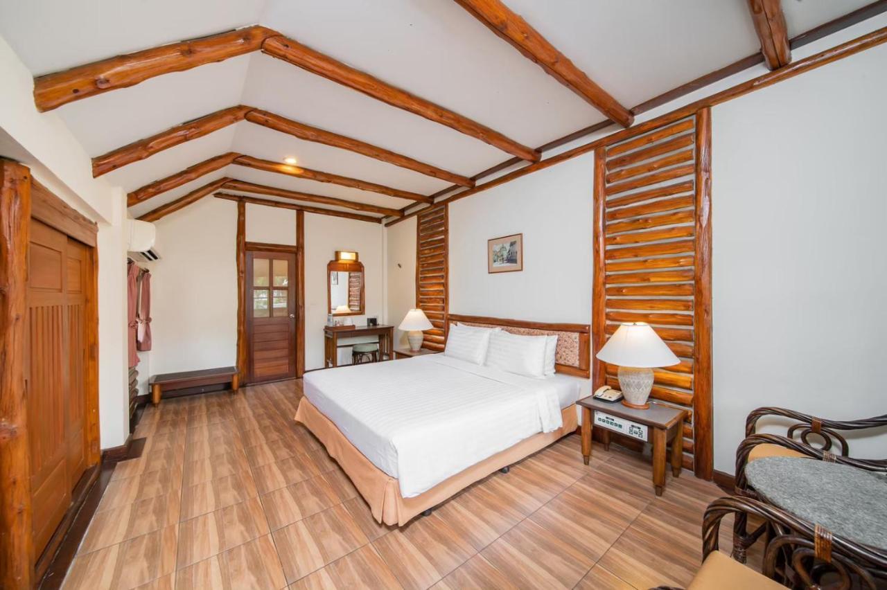 Botany Beach Resort Pattaya Na Chom Thian Eksteriør billede