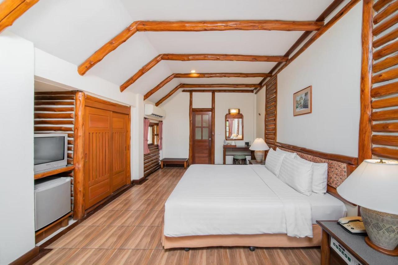 Botany Beach Resort Pattaya Na Chom Thian Eksteriør billede