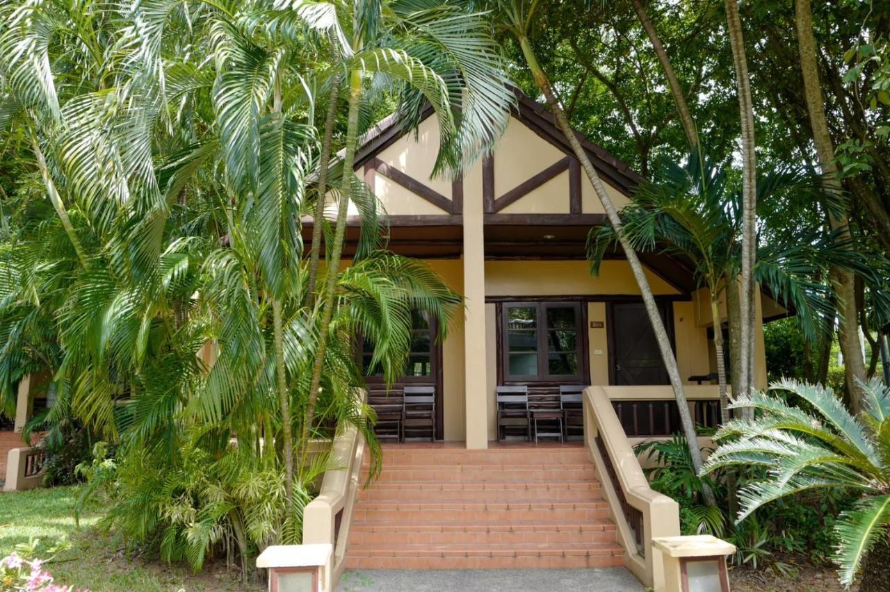 Botany Beach Resort Pattaya Na Chom Thian Eksteriør billede