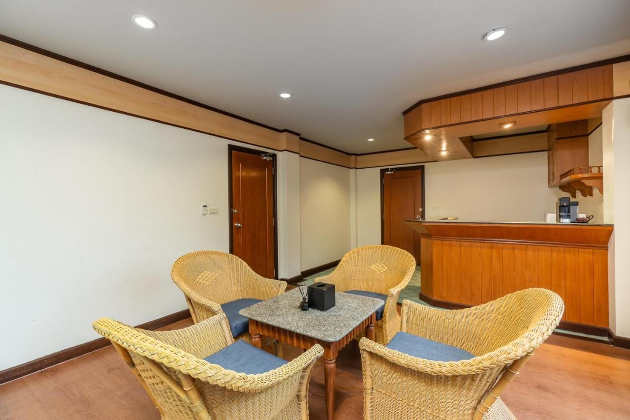 Botany Beach Resort Pattaya Na Chom Thian Eksteriør billede