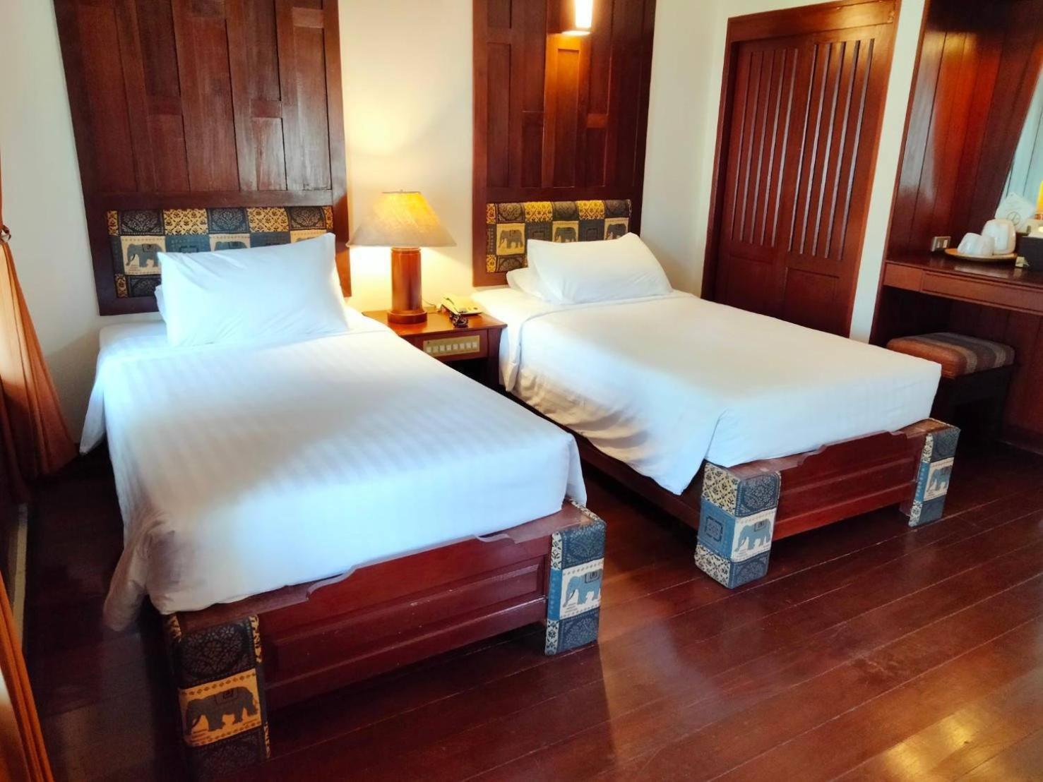 Botany Beach Resort Pattaya Na Chom Thian Eksteriør billede