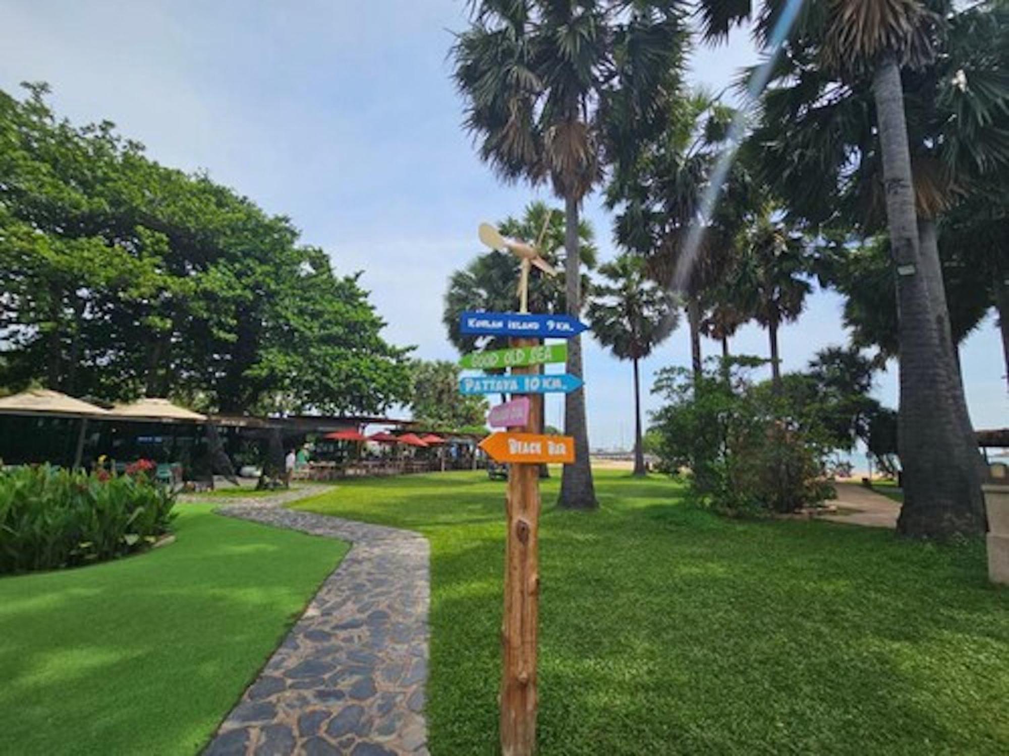 Botany Beach Resort Pattaya Na Chom Thian Eksteriør billede