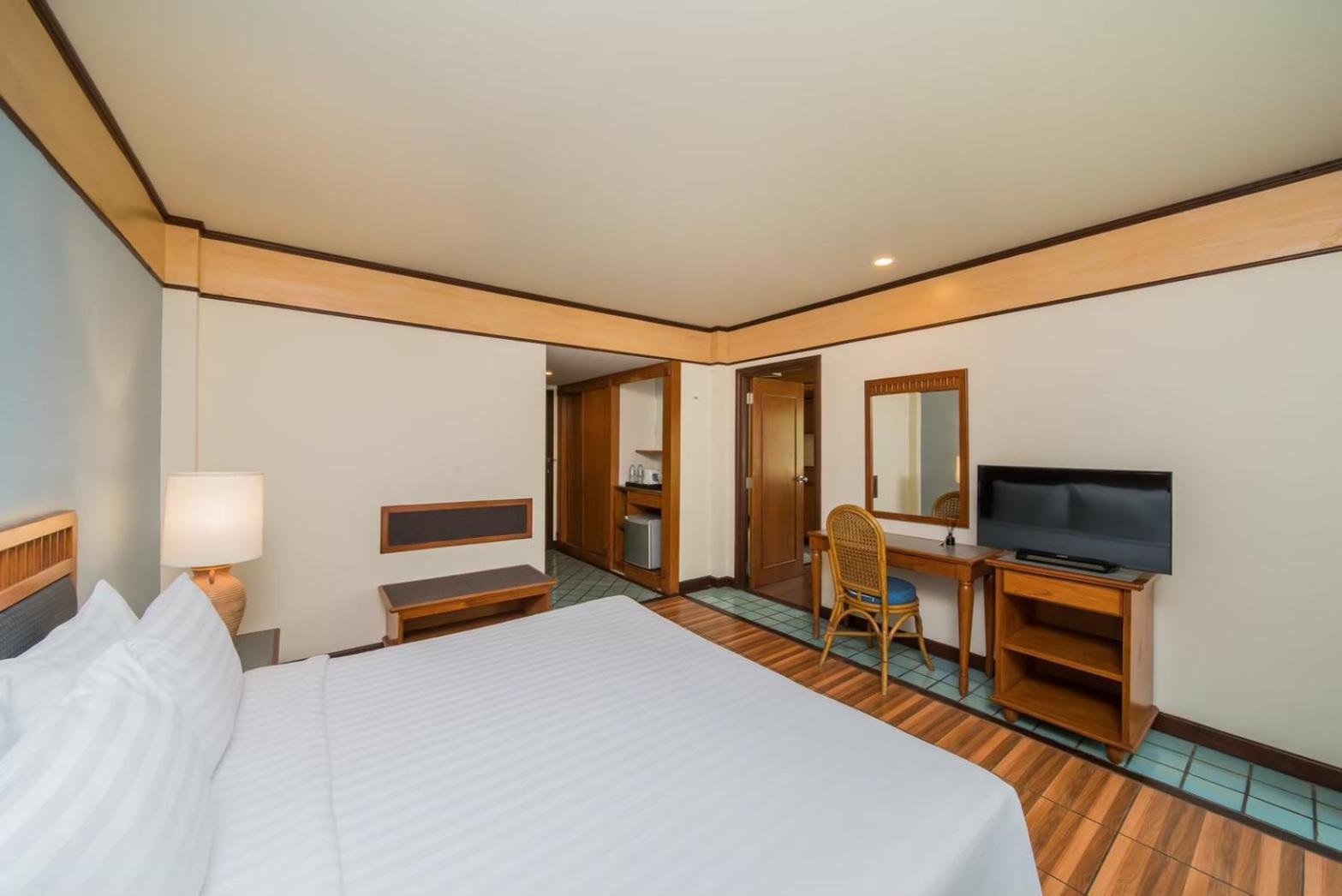 Botany Beach Resort Pattaya Na Chom Thian Værelse billede