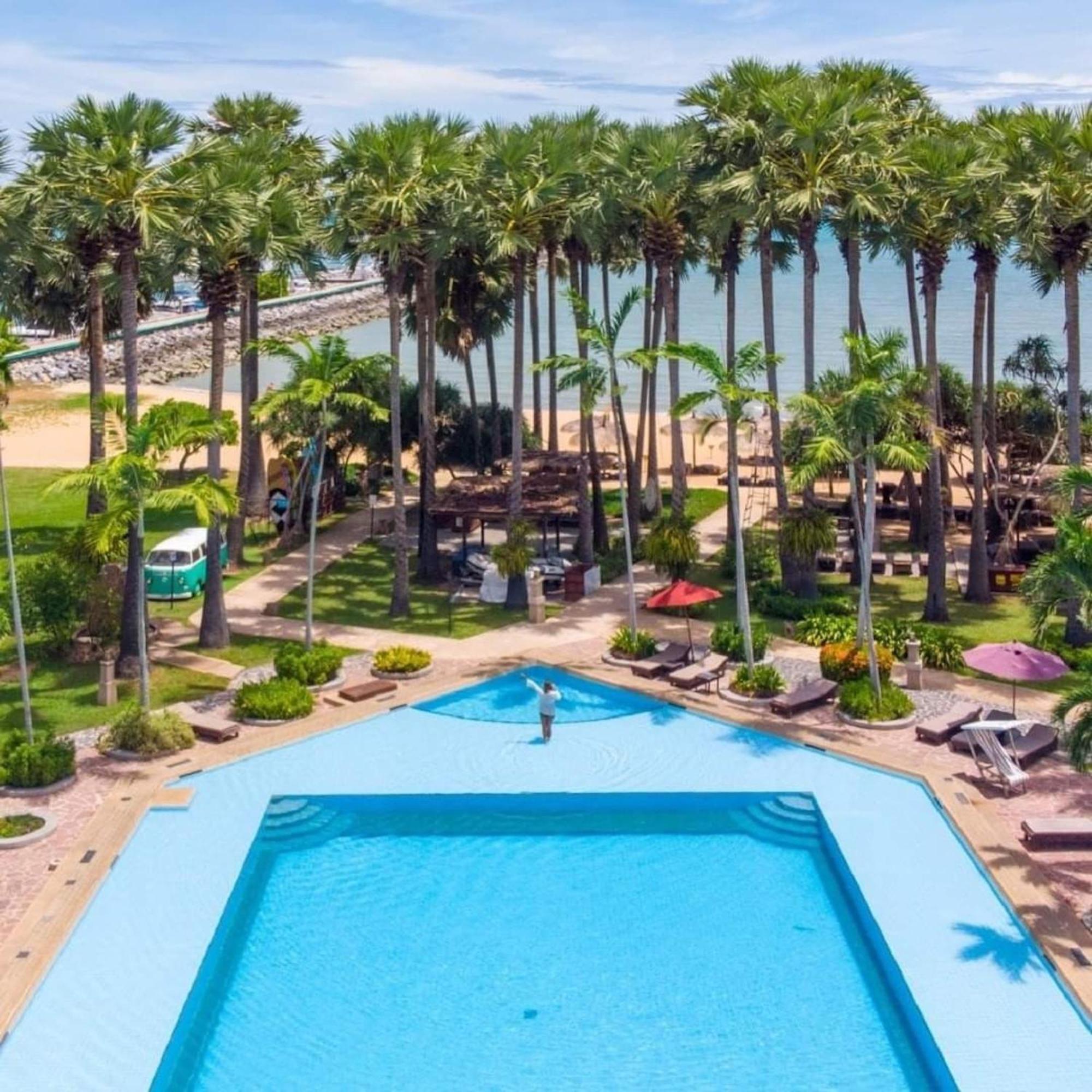 Botany Beach Resort Pattaya Na Chom Thian Eksteriør billede